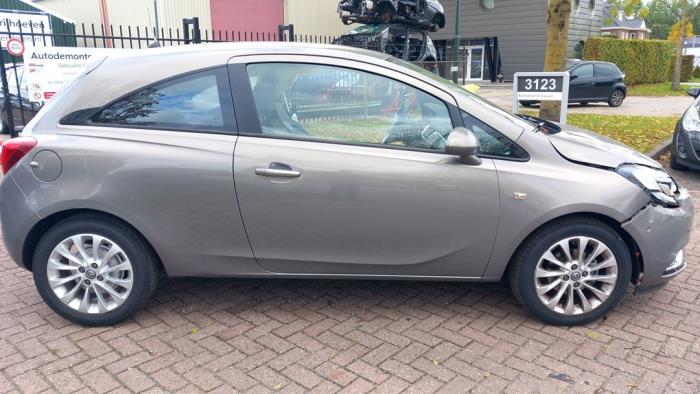 Opel Corsa E 1.4 16V Skrotfordon (2015, BRUIN MUSKAT BRAUN -MUSKAT BRAUN-)