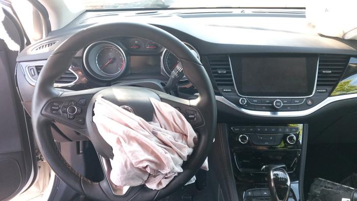Opel Astra K Sports Tourer 1.4 Turbo 16V Vehículo de desguace (2016, Blanco)