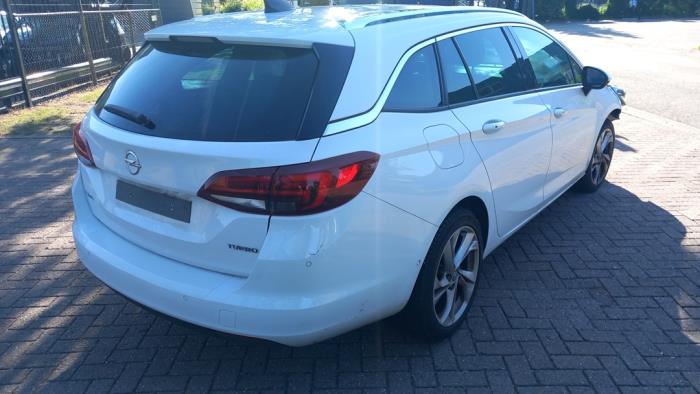Opel Astra K Sports Tourer 1.4 Turbo 16V Vehículo de desguace (2016, Blanco)