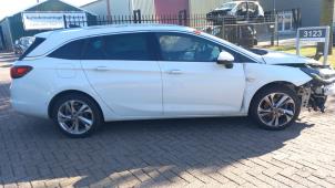 Opel Astra K Sports Tourer 1.4 Turbo 16V Vehículo de desguace (2016, Blanco)