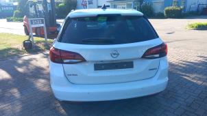 Opel Astra K Sports Tourer 1.4 Turbo 16V Vehículo de desguace (2016, Blanco)