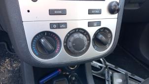Opel Corsa D 1.2 16V Vehículo de desguace (2012, Gris plateado, Marrón)
