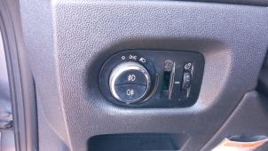 Opel Corsa D 1.2 16V Vehículo de desguace (2012, Gris plateado, Marrón)