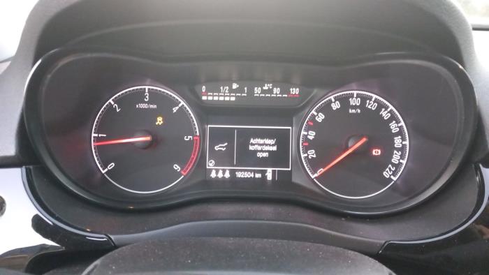 Opel Corsa E 1.3 CDTi 16V ecoFLEX Vehículo de desguace (2015, Gris plateado, Plateado)
