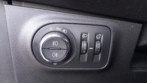 Opel Corsa E 1.3 CDTi 16V ecoFLEX Vehículo de desguace (2015, Gris plateado, Plateado)