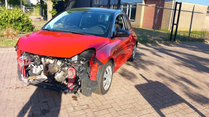 Opel Adam 1.4 16V Bi-Fuel Ecoflex Vehículo de desguace (2015, Rojo)