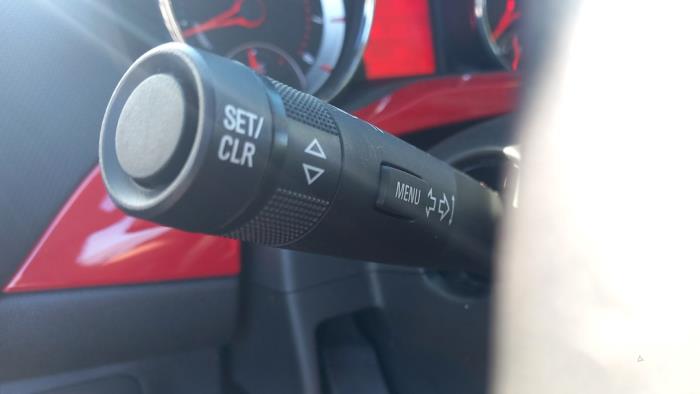 Opel Adam 1.4 16V Bi-Fuel Ecoflex Vehículo de desguace (2015, Rojo)