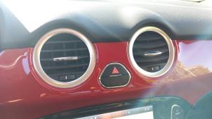 Opel Adam 1.4 16V Bi-Fuel Ecoflex Vehículo de desguace (2015, Rojo)