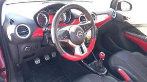 Opel Adam 1.4 16V Bi-Fuel Ecoflex Vehículo de desguace (2015, Rojo)
