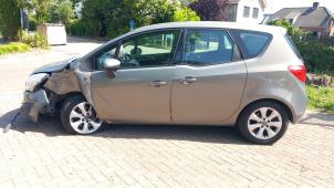 Opel Meriva 1.4 Turbo 16V Ecotec Vehículo de desguace (2012, Gris plateado, Marrón)