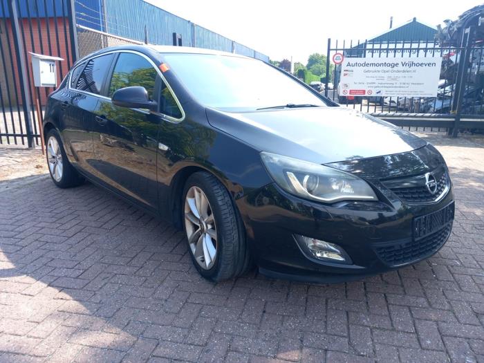 Opel Astra J 1.6 Turbo 16V  (Desguace)