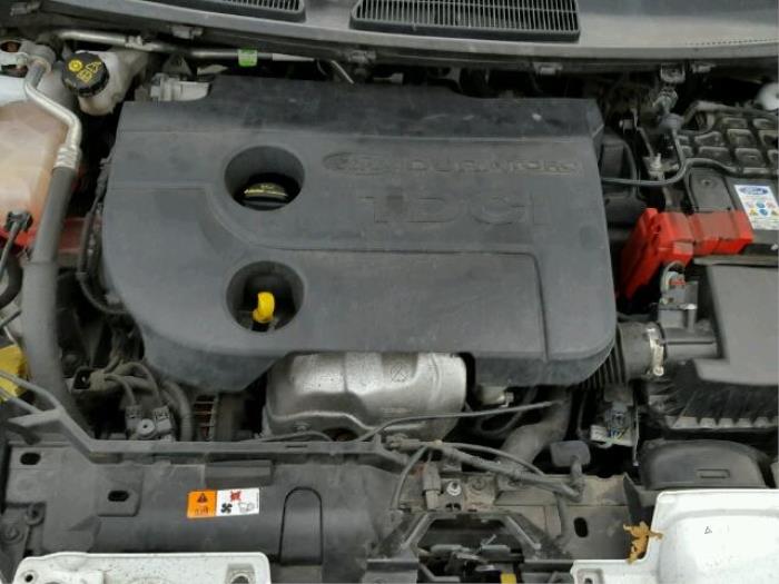 Ford Fiesta 6 1.4 TDCi Épave (2012, Rose, Blanc)