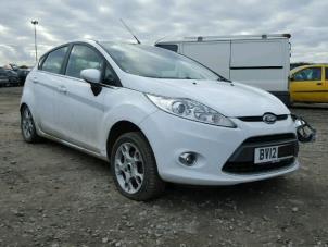 Ford Fiesta 6 1.4 TDCi Épave (2012, Rose, Blanc)