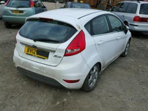 Ford Fiesta 6 1.4 TDCi Épave (2012, Rose, Blanc)