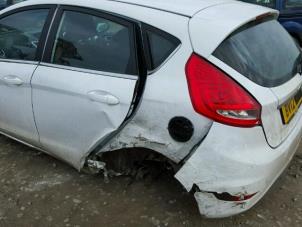 Ford Fiesta 6 1.4 TDCi Épave (2012, Rose, Blanc)