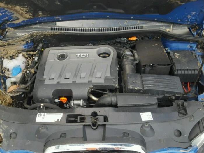 Seat Leon 2.0 TDI 16V FR Épave (2011, Foncé, Bleu)