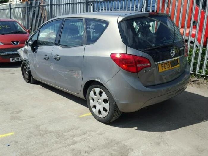 Opel Meriva Mk.II 1.4 Turbo 16V Ecotec Épave (2015, PEPPERDUST)
