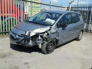 Opel Meriva Mk.II 1.4 Turbo 16V Ecotec Épave (2015, PEPPERDUST)