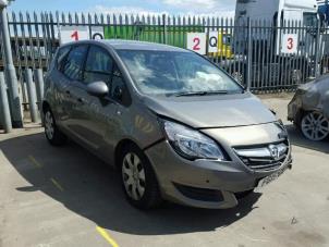 Opel Meriva Mk.II 1.4 Turbo 16V Ecotec Épave (2015, PEPPERDUST)