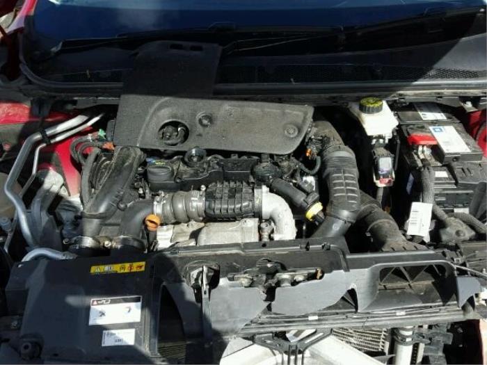 Peugeot 308 SW 1.6 BlueHDi 120 Épave (2015, Rouge)