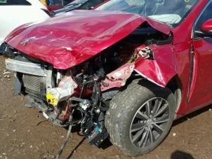 Peugeot 308 SW 1.6 BlueHDi 120 Épave (2015, Rouge)