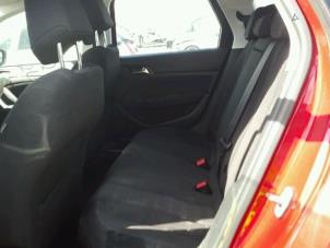 Peugeot 308 SW 1.6 BlueHDi 120 Épave (2015, Rouge)