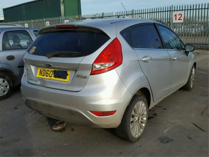Ford Fiesta 6 1.6 TDCi 16V 95 Épave (2010, Gris foncé, Argenté)