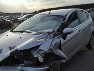 Ford Fiesta 6 1.6 TDCi 16V 95 Épave (2010, Gris foncé, Argenté)