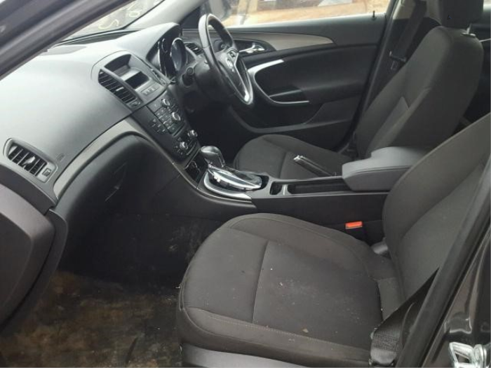 Opel Insignia 2.0 CDTI 16V 130 Ecotec Samochód złomowany (2009, Szary)