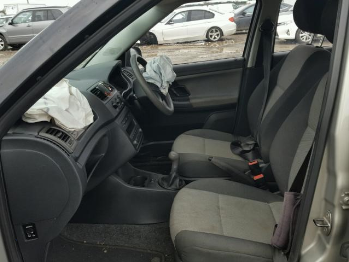 Skoda Fabia II 1.2i Épave (2010, Métallisé, Beige)