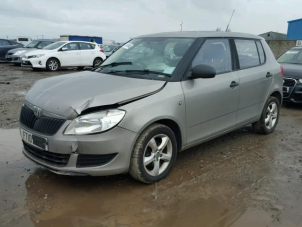 Skoda Fabia II 1.2i Épave (2010, Métallisé, Beige)
