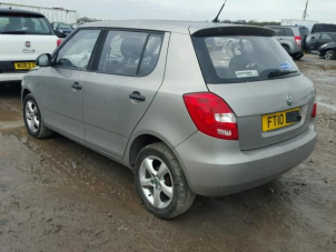Skoda Fabia II 1.2i Épave (2010, Métallisé, Beige)