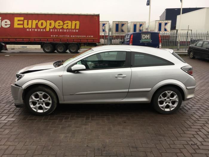 Opel Astra H Gtc L08 1 6 16v Salvage Year Of Construction 08 Colour Silver Proxyparts Com