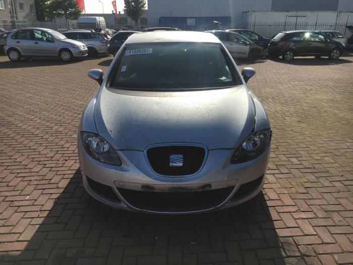 Seat Leon 1p1 1 9 Tdi 105 Salvage Year Of Construction 07 Colour Metallic Silver Proxyparts Com