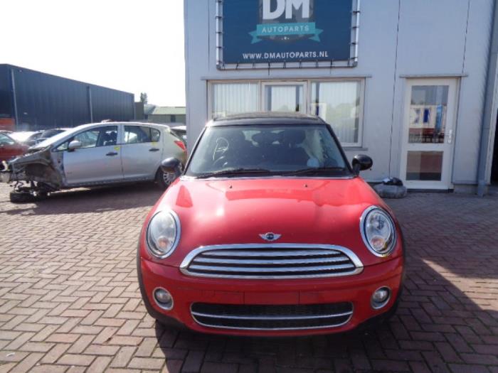 Mini Mini Clubman R55 16 Cooper D Salvage Year Of Construction