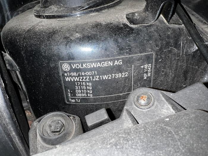 Volkswagen Golf IV 2.0 Vehículo de desguace (2000, Negro)