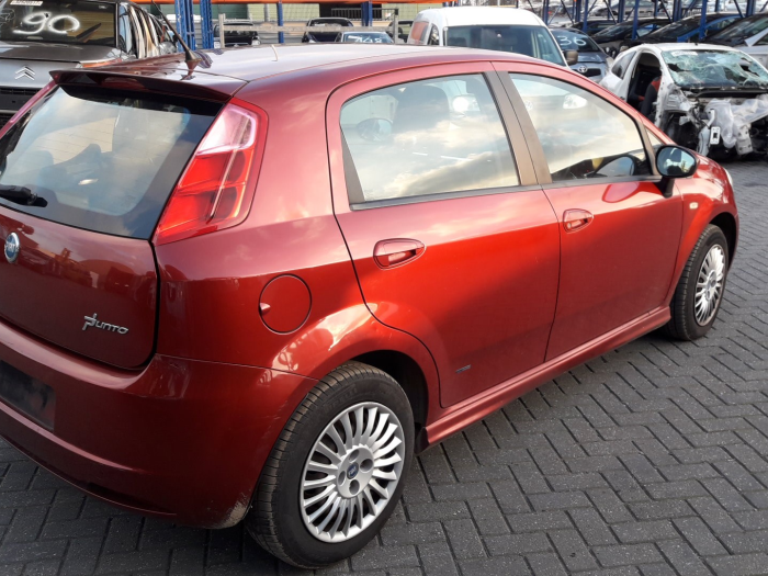 Fiat Grande Punto 1.4 Schrottauto (2007, Rot)
