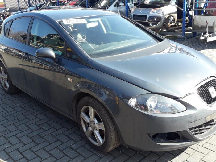 Seat Leon 1p1 1 9 Tdi 105 Schrott Baujahr 08 Farbe Grau Proxyparts De