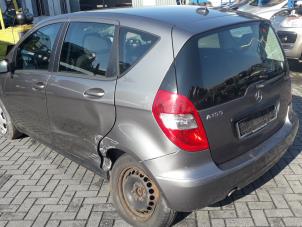 Mercedes A 1.5 A-160 Samochód złomowany (2011, Szary)