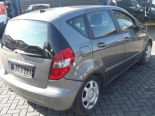 Mercedes A 1.5 A-160 Samochód złomowany (2011, Szary)