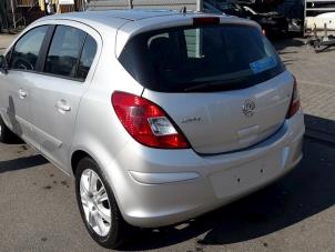 Opel Corsa D 1.4 16V Twinport Épave (2007, Gris argenté)