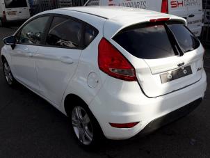 Ford Fiesta 6 1.25 16V Épave (2012, Blanc, Aluminium)
