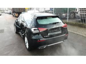 Mercedes A 1.5 A-180d Épave (2020, Noir)