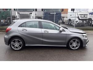 Mercedes A 1.5 A-180 CDI, A-180d 16V Épave (2016, Gris)