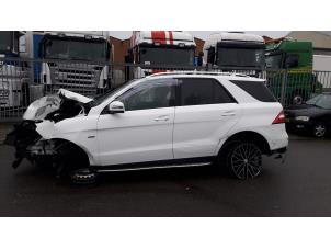 Mercedes ML III 3.0 ML-350 BlueTEC V6 24V 4-Matic Épave (2014, Blanc)
