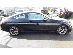Mercedes C C-220d 2.0 Turbo 16V Vehículo de desguace (2019, Negro)