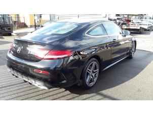 Mercedes C C-220d 2.0 Turbo 16V Vehículo de desguace (2019, Negro)