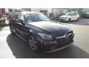 Mercedes C C-220d 2.0 Turbo 16V Vehículo de desguace (2019, Negro)