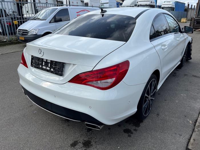 Mercedes CLA 1.6 CLA-180 16V Épave (2014, Blanc)