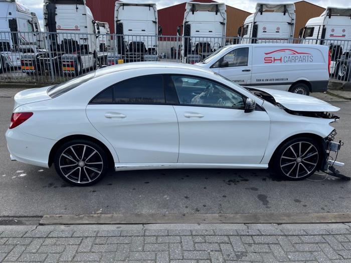 Mercedes CLA 1.6 CLA-180 16V Épave (2014, Blanc)